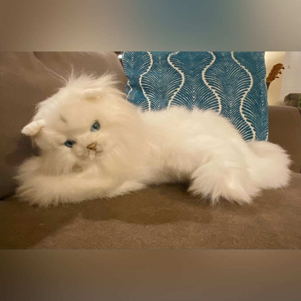 VTG Fancy Feast Friskies RUSS Cat Plush Fluffy White Blue Eyes Stuffed Animal